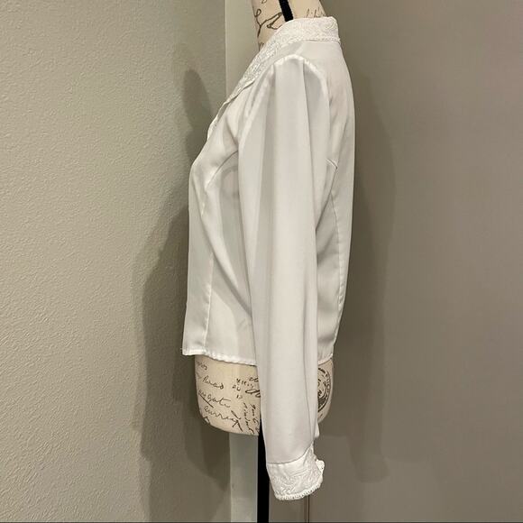 Vintage 90s Yves St. Claire Lace Cropped Blouse - Small - Picture 7 of 11